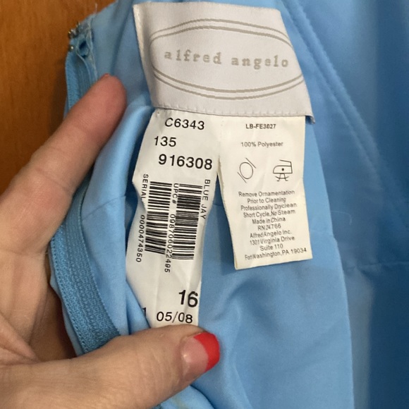 Beautiful blue evening gown - Picture 4 of 5